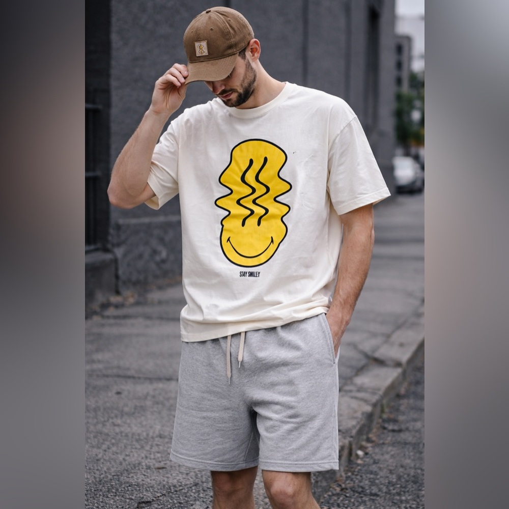 Smiley® x H&M Graphic T-Shirt – White / Yellow Smiley – Size L